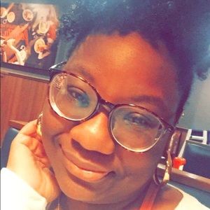 Meet your Posher, Sacha